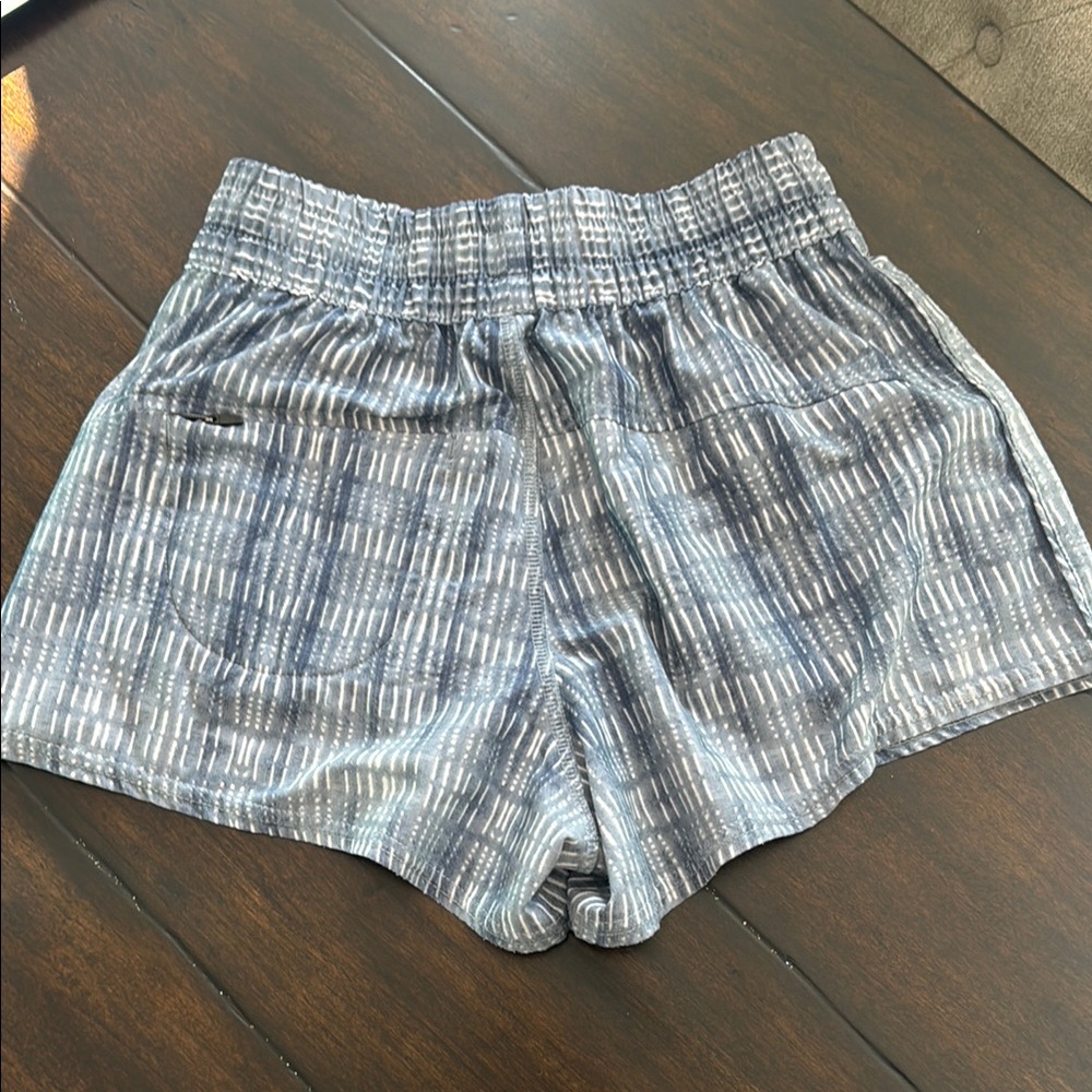 Vuori Blue Athletic Shorts with Elastic Waistband and Relaxed Fit